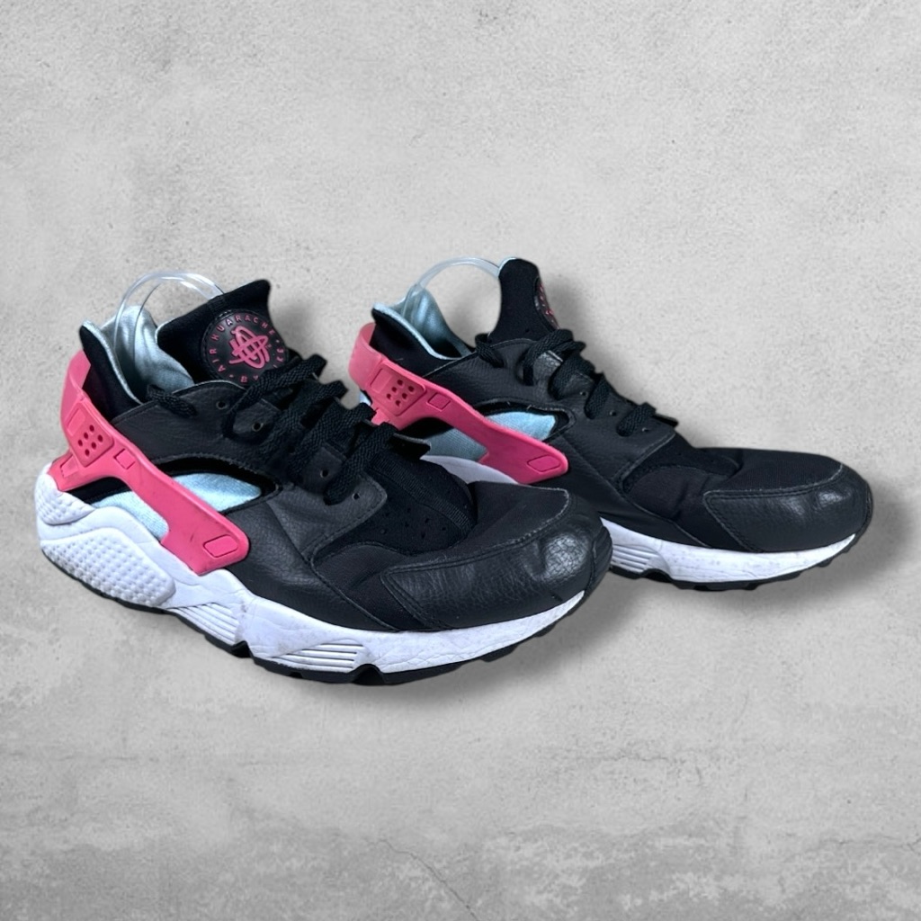 Nike Air Huarache Run Athletic Shoes